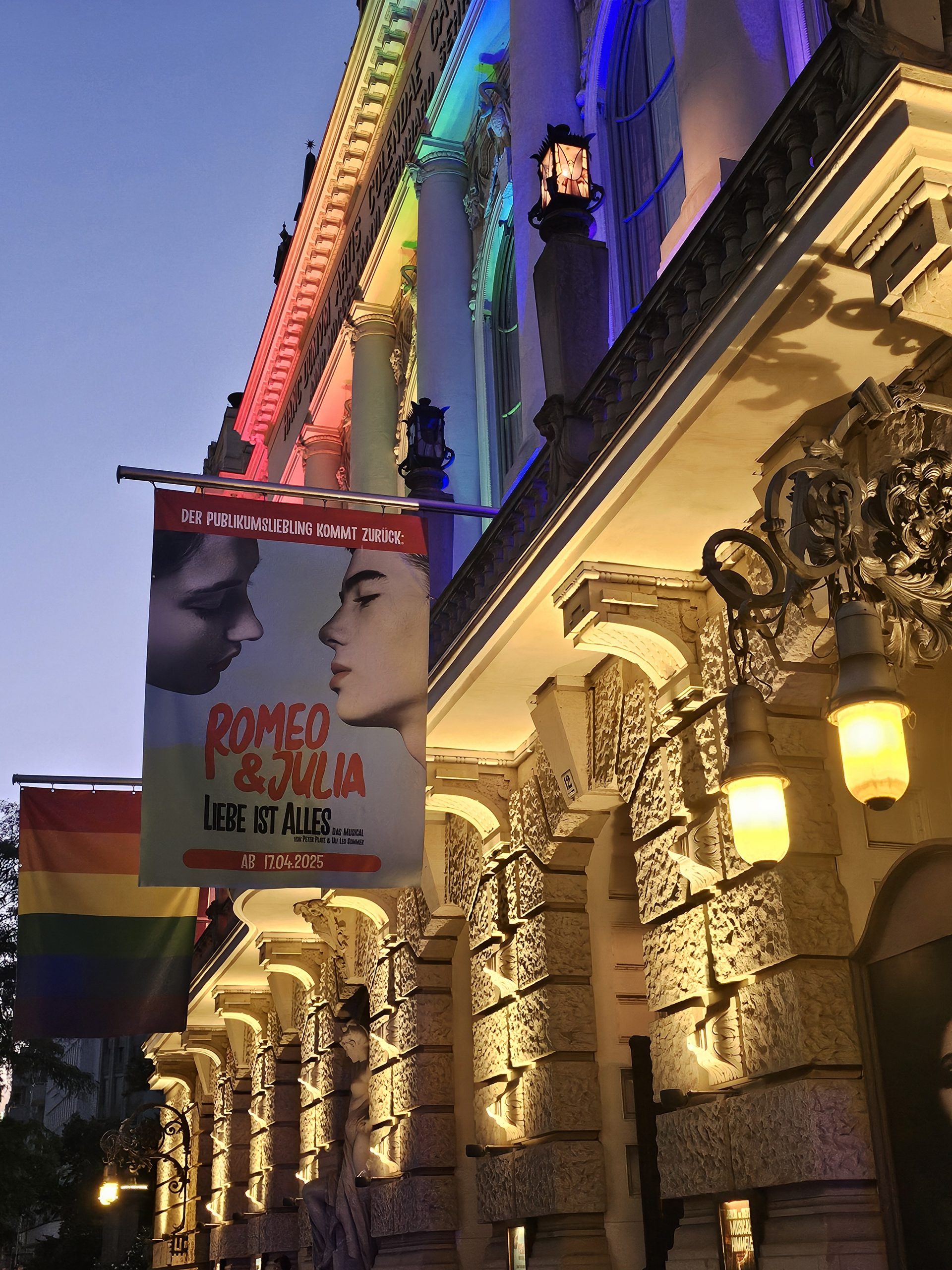 Im Theater des Westens – Das Musical „Romeo & Julia“